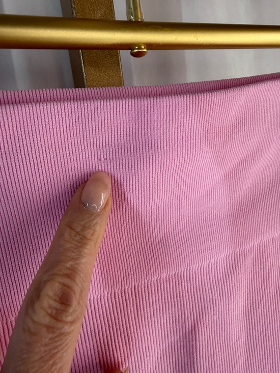 Hollister Gilly Hicks Seamless Mid Rise Ribbed 6 inch Biker Shorts - XS - Pink - Picture 5 of 9